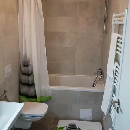 Apartment D&f Grey